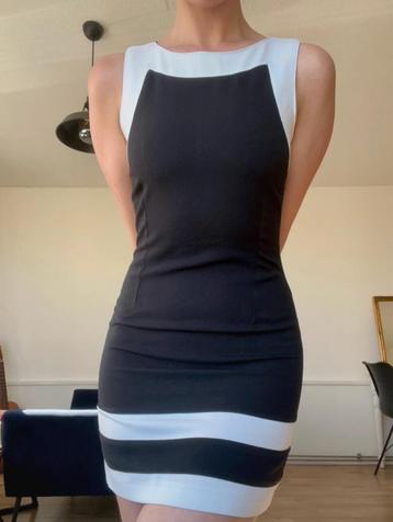 Zwart-witte vintage bodycon mini-jurk maat S/36 beschikbaar voor biedingen