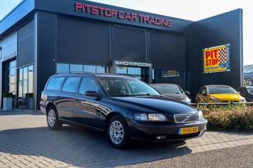 Volvo V70 2.4, 140 PK Automaat NL Auto, Airco, Trekhaak! beschikbaar voor biedingen