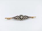 14 Karaats gouden broche bezet met 23 roosdiamanten