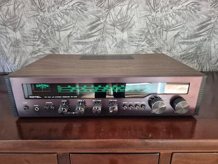 Rotel RX-402 AM/FM Stereo Receiver Vintage!, Audio, Tv en Foto, Versterkers en Receivers, Gebruikt, Stereo, Minder dan 60 watt