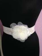 Nieuw op ivoren lint met bloem/bling, Overige kleuren, Nieuw, Ophalen of Verzenden, Accessoires