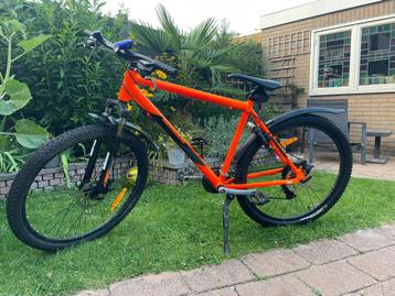 Oranje mountainbike 27,5” schijfremmen beschikbaar voor biedingen