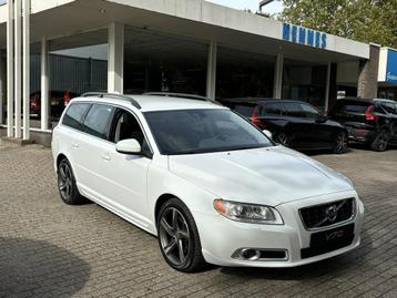 Volvo V70 2.0 T5 213pk 5 Cilinder! Xenon (bj 2013) beschikbaar voor biedingen