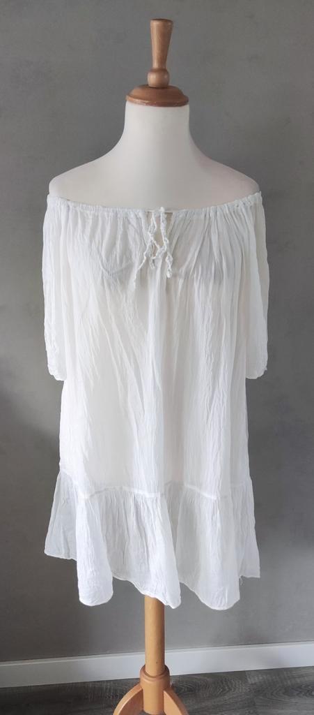Wit satijnen tuniek/korte jurk off-shoulder maat 44, Kleding | Dames, Blouses en Tunieken, Zo goed als nieuw, Maat 42/44 (L), Wit