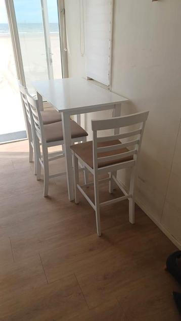 Bartafel met 4 barkrukken (VidaXL)
