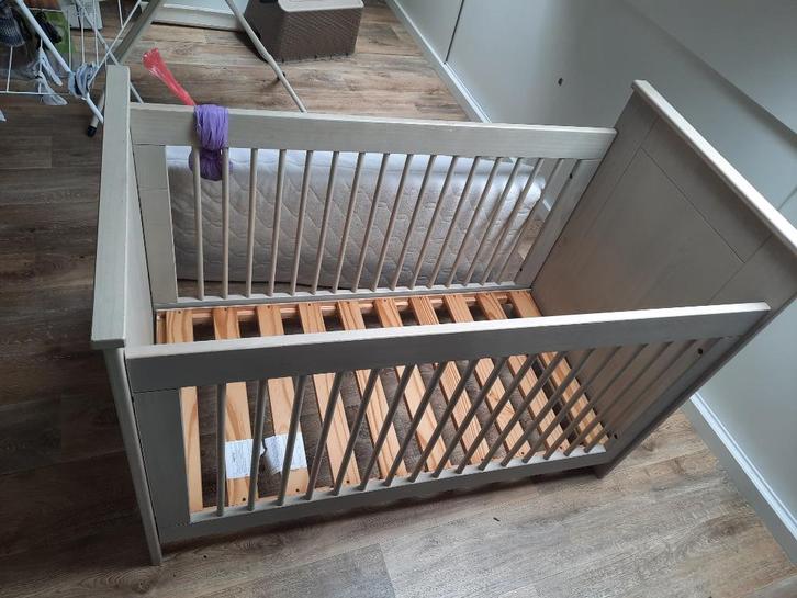 bopita ledikant met commode en plank, Kinderen en Baby's, Babywiegjes en Ledikanten, Gebruikt, Ledikant, Ophalen