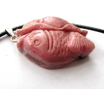 Prachtige Vis hanger van Rhodoniet aan ketting beschikbaar voor biedingen