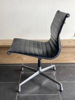 Vitra Eames EA 106 stoel, aluminium, zwart leder, Vitra, Gebruikt, Zwart, Design