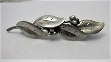 Theodor Klotz, Teka, 835 zilver broche blaadjes en besjes (6 beschikbaar voor biedingen