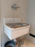 Ouderwetse uitstort gootsteen met emmerrek, Ophalen, Gebruikt, Wastafel