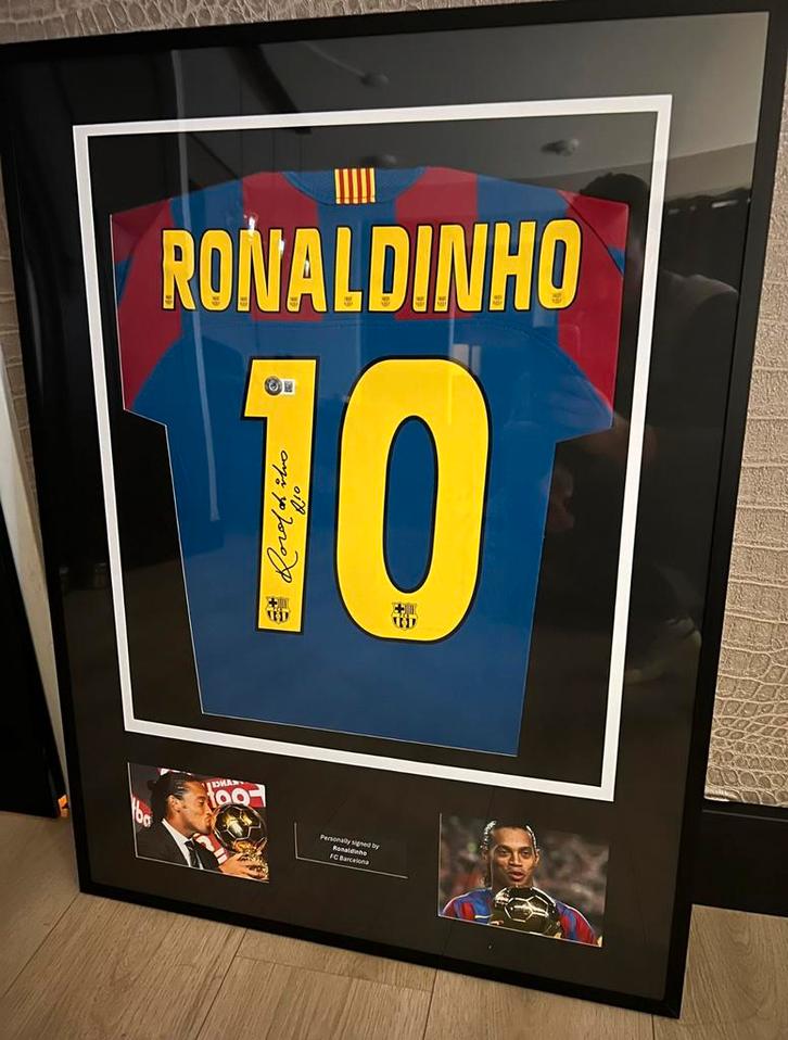 Gesigneerd Ronaldinho shirt met Beckett COA, Verzamelen, Sportartikelen en Voetbal, Zo goed als nieuw, Shirt, Buitenlandse clubs