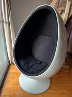 2x Egg pod stoel design klassieker, Ophalen, Kunststof, Gebruikt, Wit