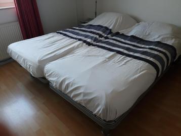 BED AUPING Tweepersoons beschikbaar voor biedingen