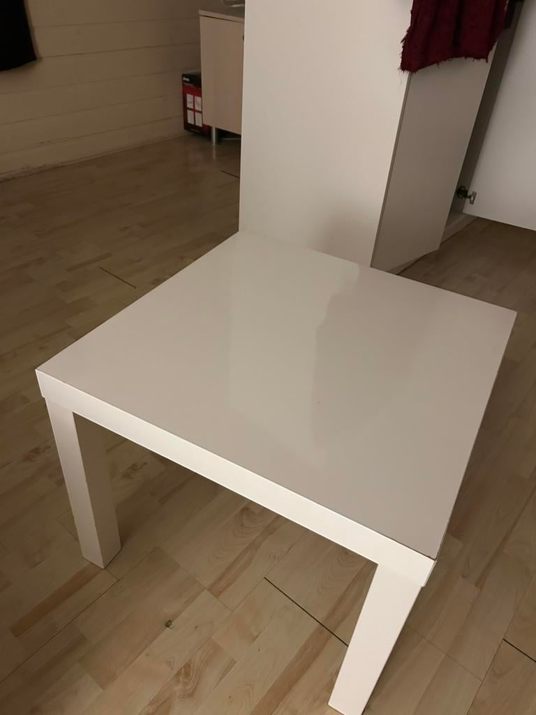 Klein wit tafeltje, Huis en Inrichting, Tafels | Eettafels, Ophalen, 50 tot 100 cm, Tot twee personen, 50 tot 100 cm