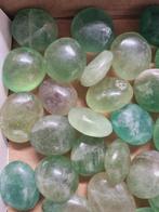 Kleine handstenen van fluoriet per 100 gram 4-5 stuks, Ophalen of Verzenden, Mineraal