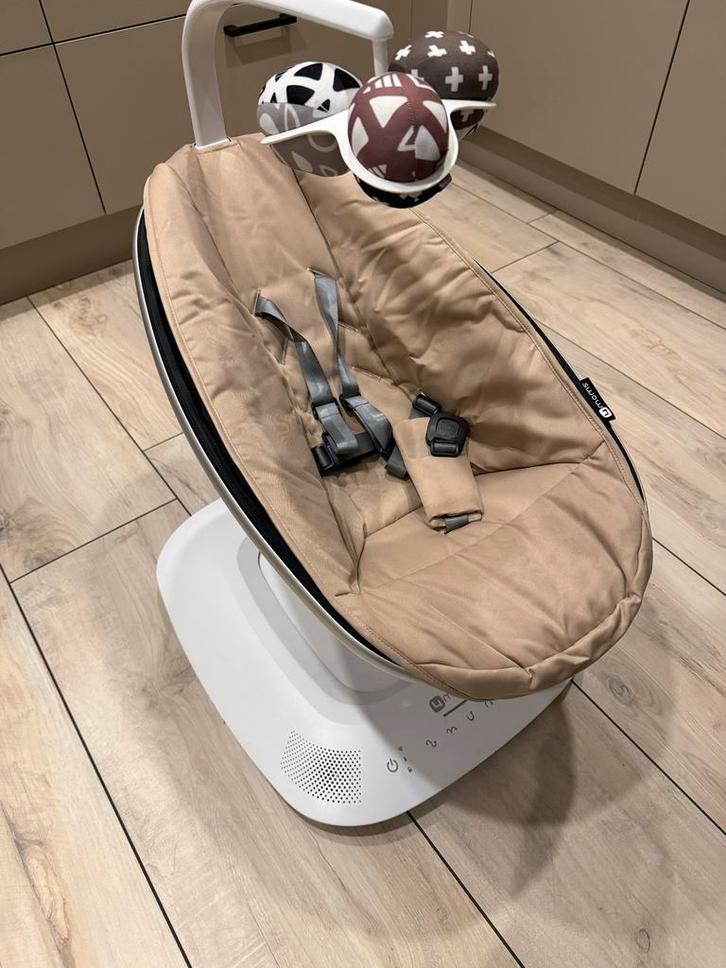 4moms Mamaroo Smart Babyswing + New Born Inleg, Kinderen en Baby's, Wipstoeltjes, Zo goed als nieuw, Schommelstoel, Overige merken