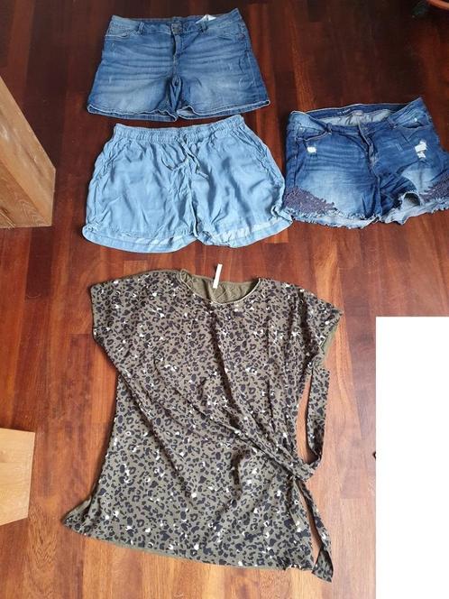 3 korte broeken + shirt    maat 46, Kleding | Dames, Broeken en Pantalons, Zo goed als nieuw, Maat 46/48 (XL) of groter, Blauw