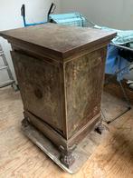 Oude antieke kluis brand kluis kast, Ophalen