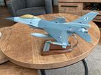 F-16A Falcon Klu RNLAF schaalmodel op standaard, Ophalen, Zo goed als nieuw, Schaalmodel