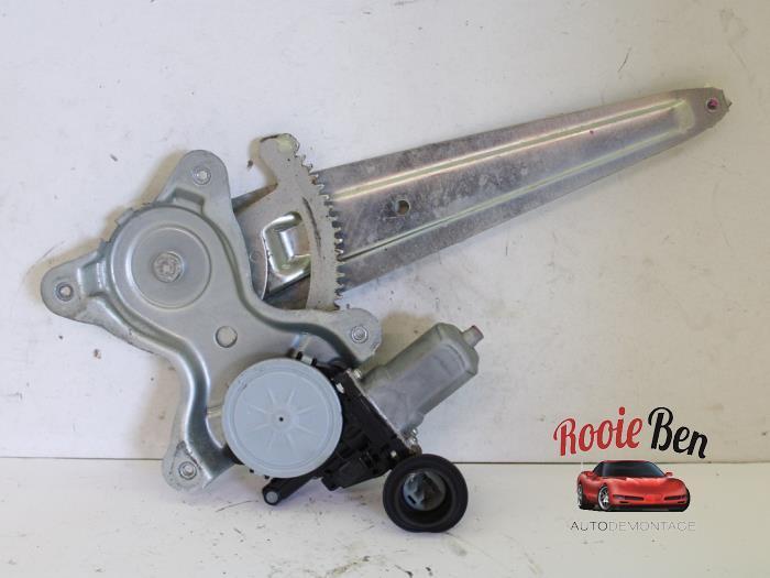 Ruitmechaniek 4Deurs rechts-achter van een Toyota Rav-4, Auto-onderdelen, Ruiten en Toebehoren, Toyota, Gebruikt, 3 maanden garantie