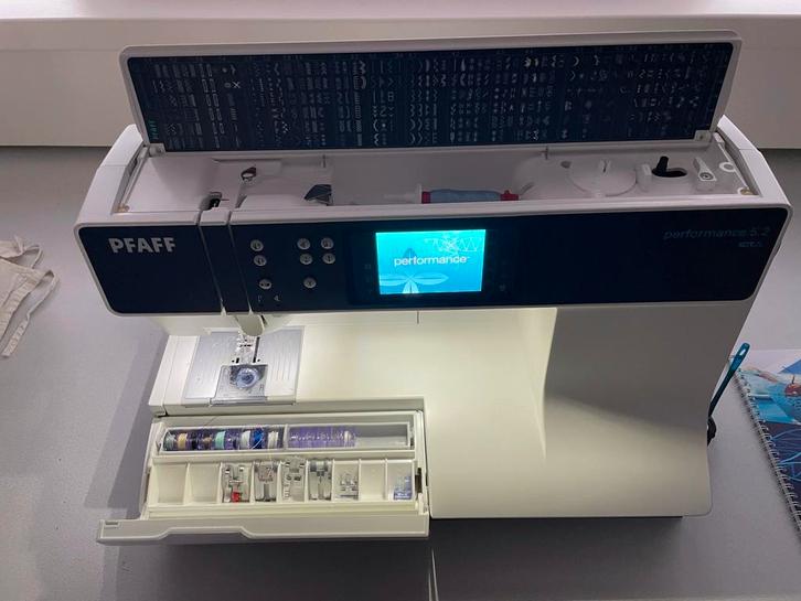 Pfaff Performance 5.2 Naaimachine, Hobby en Vrije tijd, Naaimachines en Toebehoren, Zo goed als nieuw, Naaimachine, Pfaff, Ophalen
