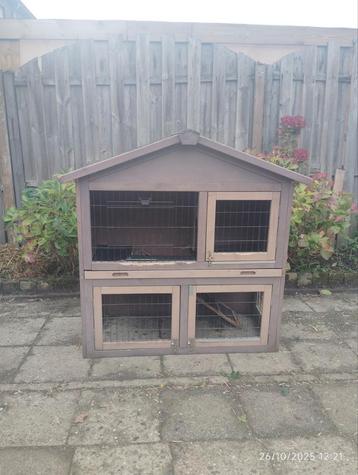Konijnenhok voor buiten  beschikbaar voor biedingen