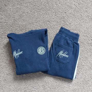 Malelions joggingpak maat 128 beschikbaar voor biedingen