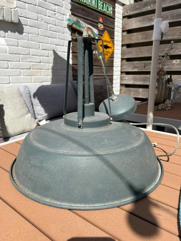 Industriële lamp / hanglamp  beschikbaar voor biedingen