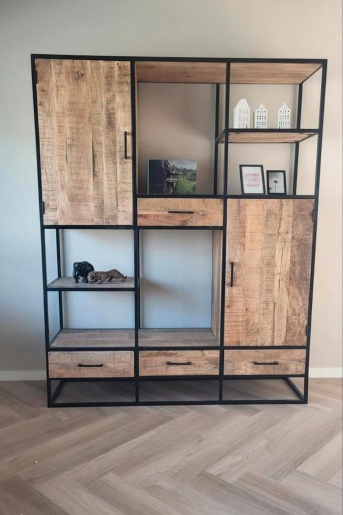 Mangohouten Wandkast - Zo Goed Als Nieuw!, Huis en Inrichting, Kasten | Boekenkasten, Ophalen