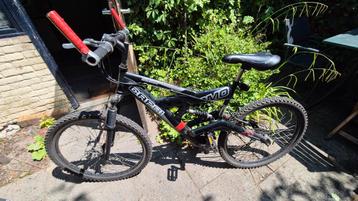 Mountainbike, volledig geveerd, wittkop zadel beschikbaar voor biedingen