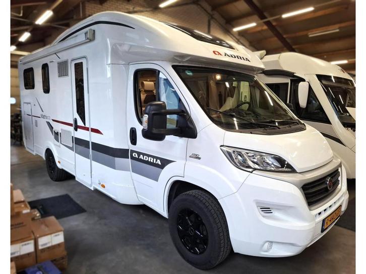 5 persoons Adria Matrix Axess M 670SL, Caravans en Kamperen, Campers, Bedrijf, tot en met 5, Adria, Fiat, Diesel, Handgeschakeld