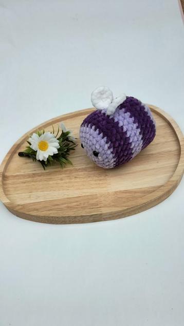 Gloednieuwe superzachte gehaakte knuffel bij paars handmade beschikbaar voor biedingen