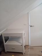 Commode met badje die je kan inschuiven., Ophalen