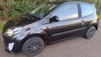 Renault Twingo nieuwe apk + beurt weinig kilometers, Auto's, Voorwielaandrijving, Zwart, 4 cilinders, Zwart