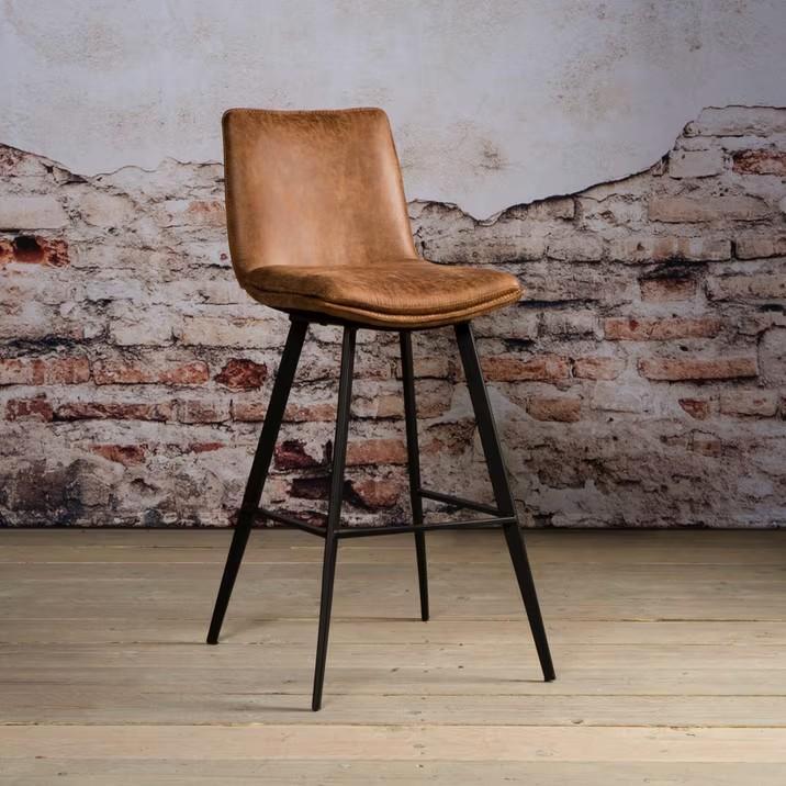 Cognac Barkruk met Metalen Onderstel, Huis en Inrichting, Barkrukken, Zo goed als nieuw, 90 cm of meer, Leer, Metaal, 2 krukken