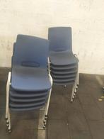 8 kantine stoelen stapelbaar. blauw, Ophalen, Gebruikt, Blauw, Vijf, Zes of meer stoelen