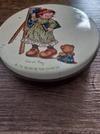 Uit de oude doos, blikje met Sarah Kay, Ophalen of Verzenden, Gebruikt, Overige