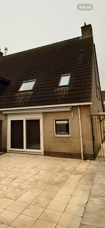 Raamkozijn met dubbelglas - 79x78cm beschikbaar voor biedingen