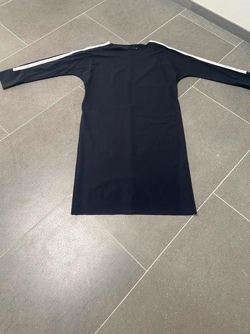 Trvl dress jurk.  Zgan., Kleding | Dames, Jurken, Zo goed als nieuw, Maat 42/44 (L), Overige kleuren, Onder de knie, Verzenden