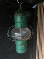 Oude groene lamp, Ophalen