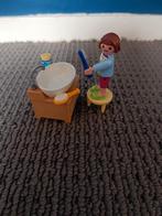 Playmobil meisje aan wastafel 70301, Ophalen of Verzenden, Zo goed als nieuw, Complete set