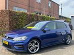 Volkswagen Golf 1.5 TSI 150PK AUT R-Line trekh virtual navi, Auto's, Volkswagen, Emergency brake assist, Bedrijf, Benzine, Hatchback