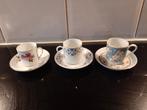 3 stuks vintage mini kopjes met schotel met goud randje., Huis en Inrichting, Nieuw, Ophalen of Verzenden, Overige stijlen, Kop(pen) en/of Schotel(s)