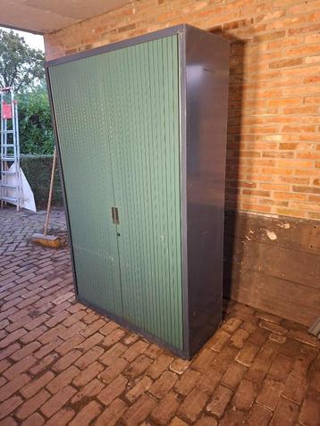 Degelijke metalen archiefkast/ roldeurkast/ werkplaatskast! beschikbaar voor biedingen