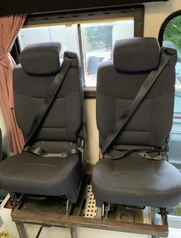 2 Stoelen met gordel Oldtimer,Bus,Camper,Transporter,Chevy. beschikbaar voor biedingen