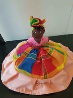 Dubbelzijdig kleurig popje uit St. Lucia, Verzamelen, Ophalen of Verzenden, Gebruikt, Pop