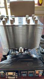 i7 8700k met cooler, Computers en Software, Processors, Ophalen of Verzenden, Zo goed als nieuw
