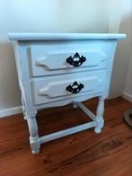 Leuk wit nachtkastje met 2 lades, Ophalen, Gebruikt, Minder dan 45 cm, Minder dan 55 cm
