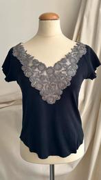 Zwart t-shirtje met grijs kant, Maat 38/40 (M), Zwart, Ophalen of Verzenden, Korte mouw