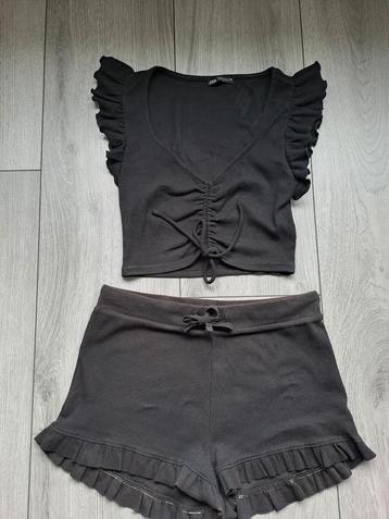 2 delige set Zara short+ top maat M/L beschikbaar voor biedingen